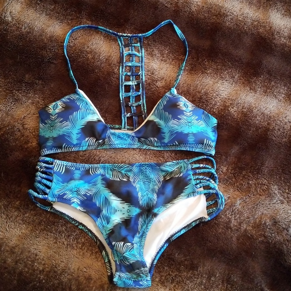 Swim suit